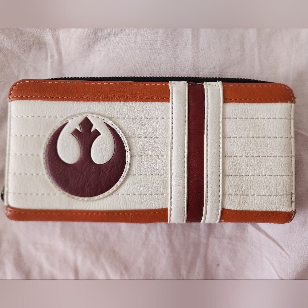 Disney Loungefly Star Wars Rebel Zip Wallet